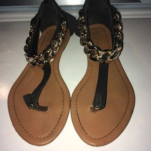 Black and Gold Sandals | 6 ✨